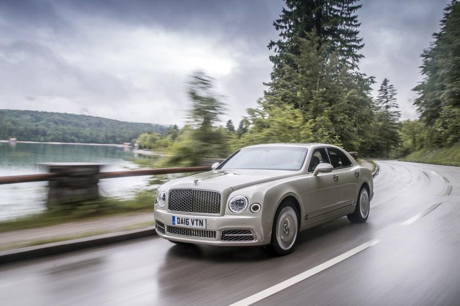  Bentley Mulsanne 2016 года  (фото 11 из 33)
